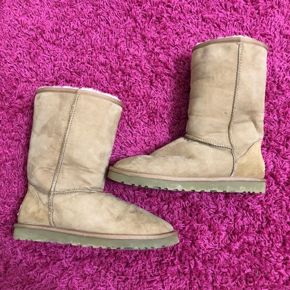 Very unique UGG boot! Tularosa Route Boot - Picture 2 of 8